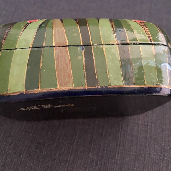 Kashmiri Paper Mache Jewelry Box - Picture 5 of 6